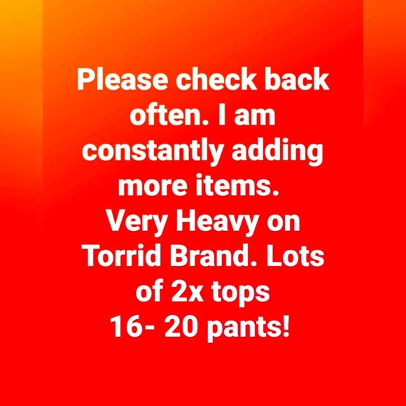 A full wardrobe! - Picture 2 of 2